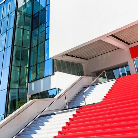 Croisette Palais Des Festivals